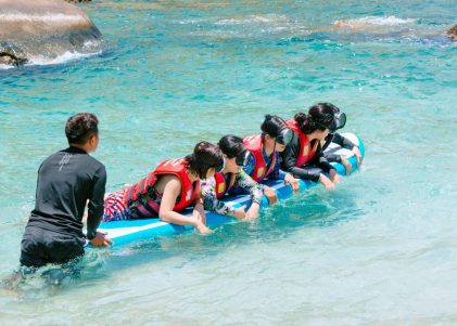 Ngắm nhìn san hô với hoạt động lặn Snokerling